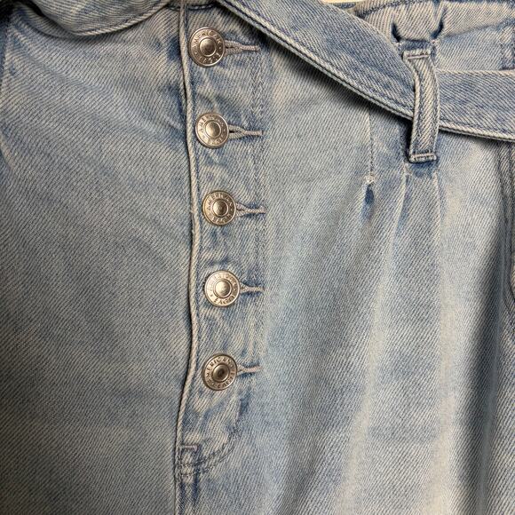 American Eagle Mom Short Light Wash Paper Bag Tie Waist Denim Women's Size 14 - Picture 2 of 6